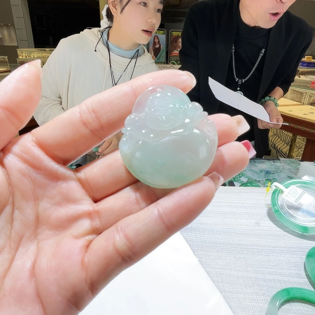 石英质玉颈饰未镶嵌一个