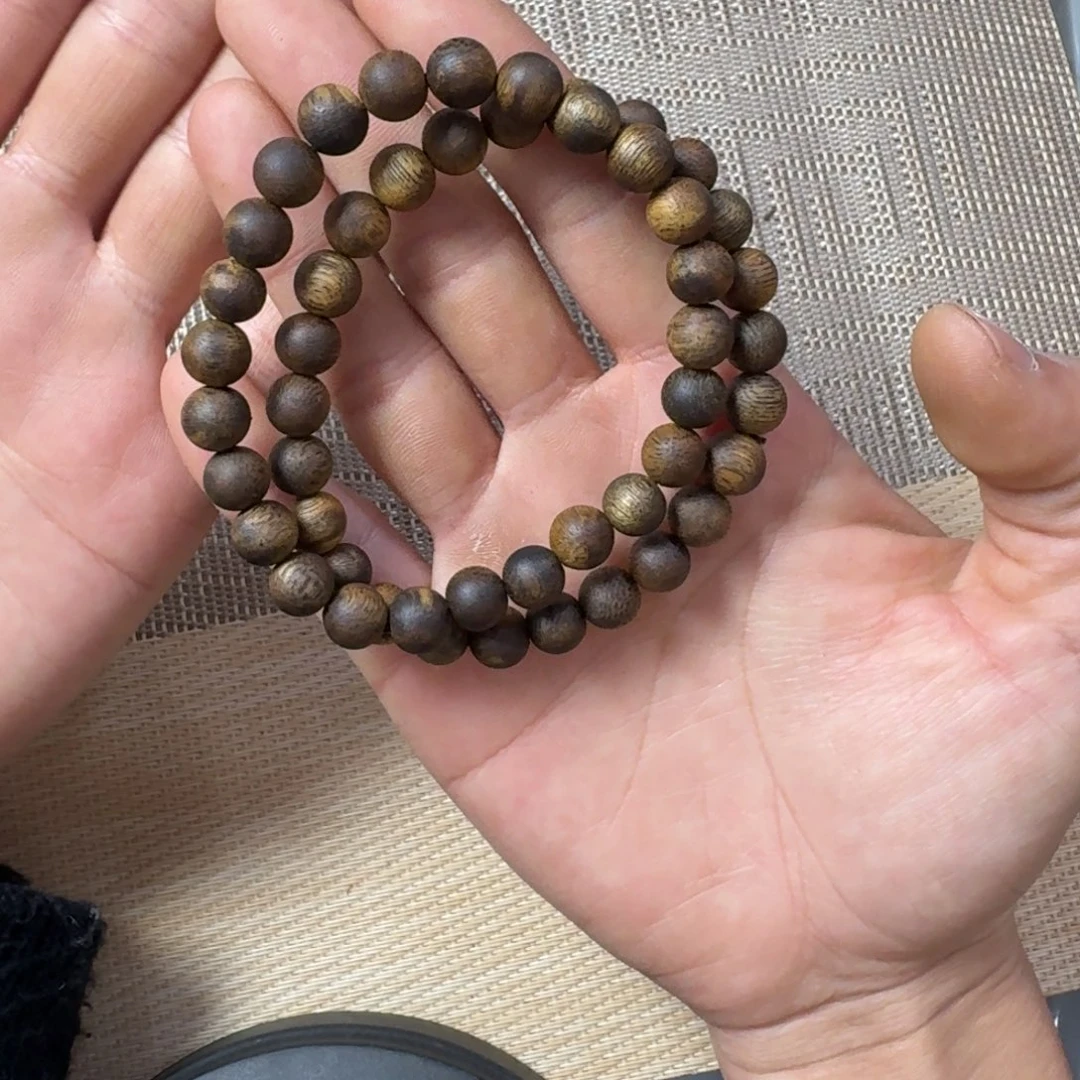 沉香手串绿奇楠0.8单圈多样性发一个
