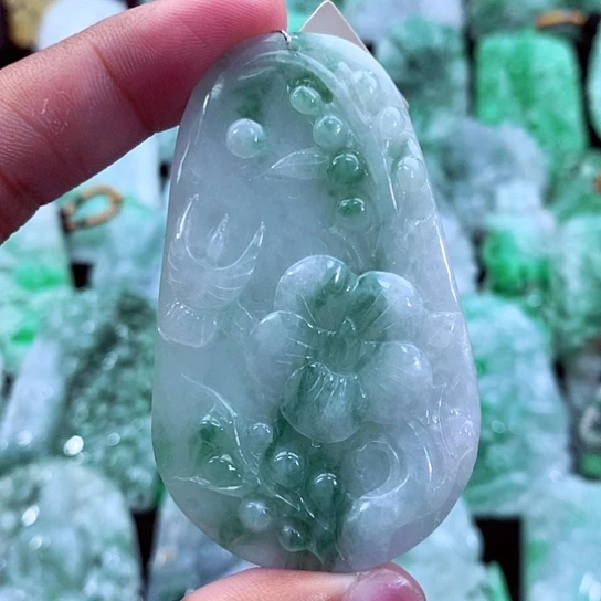 吊坠(不含链)未镶嵌翡翠