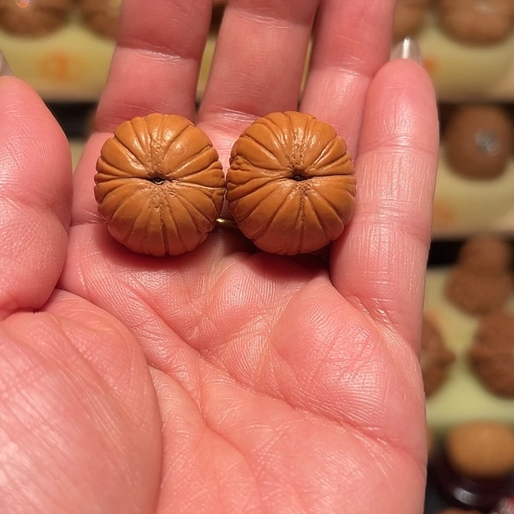 *****桃核吊坠精品核桃