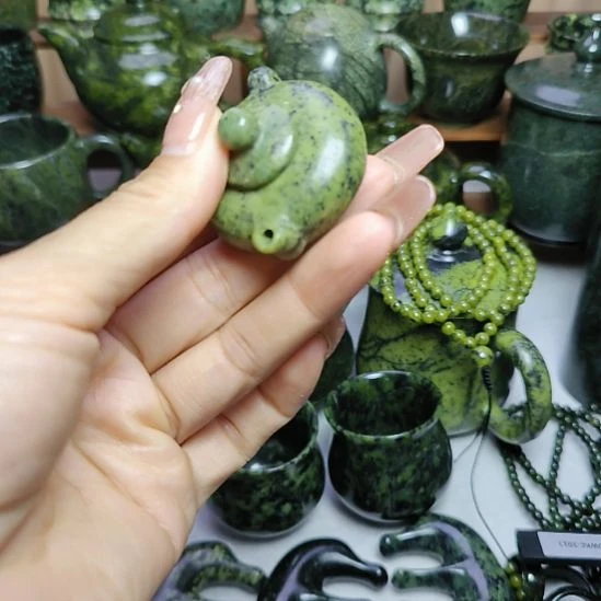 未镶嵌蛇纹石玉把把壶