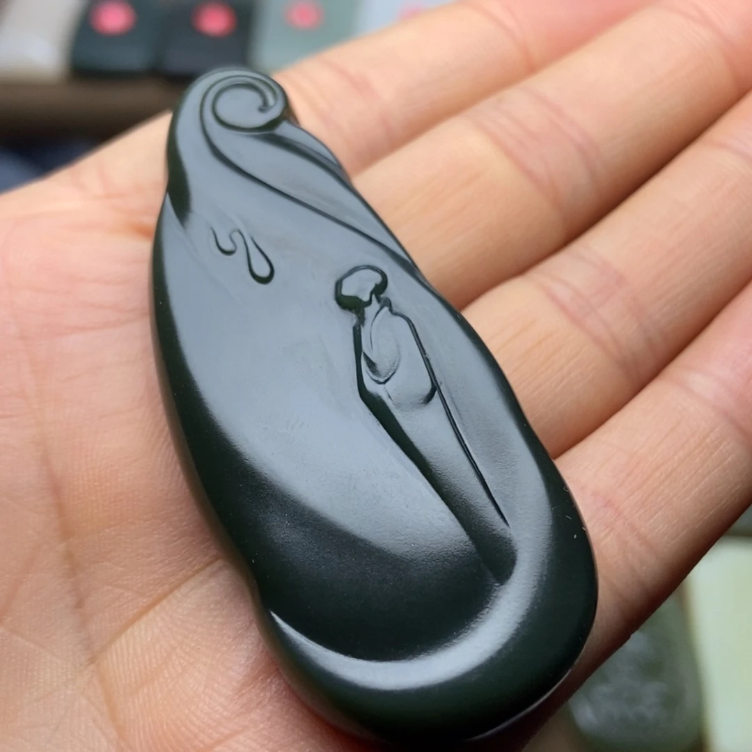 和田玉未镶嵌颈饰