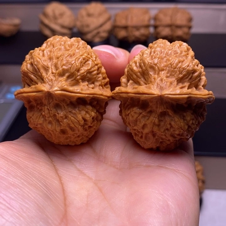 把件文玩核桃绣花鞋38