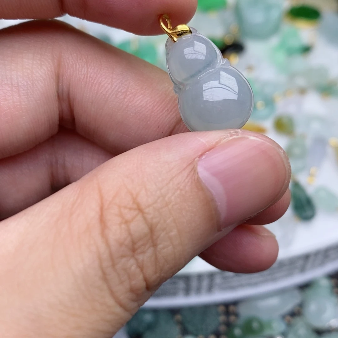 翡翠18K金镶嵌吊坠(不含链)葫芦