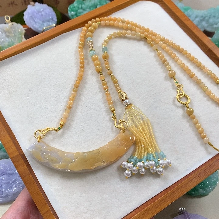 翡翠未镶嵌颈饰翡翠吊坠