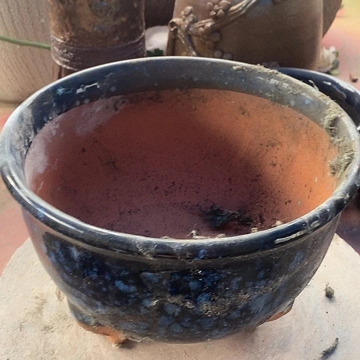 花盆紫砂口20.5高度13瑕疵