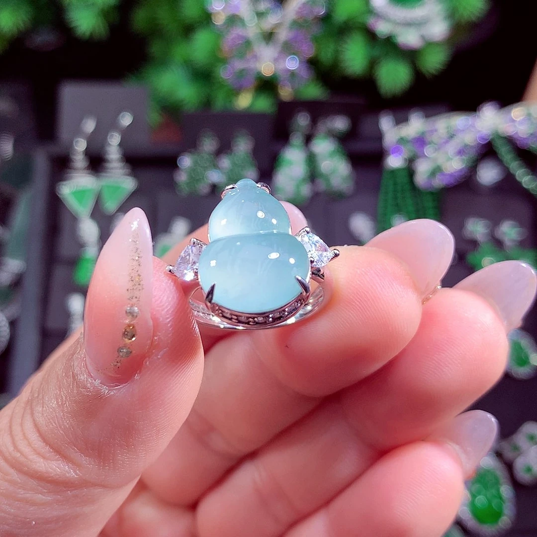 颈饰未镶嵌翡翠天然