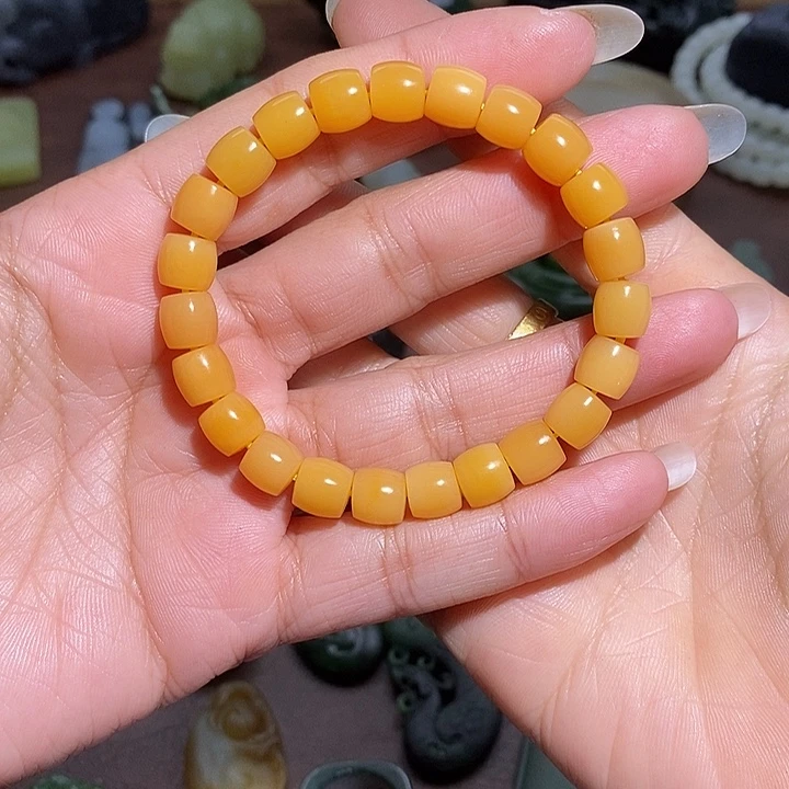 石英质玉未镶嵌颈饰