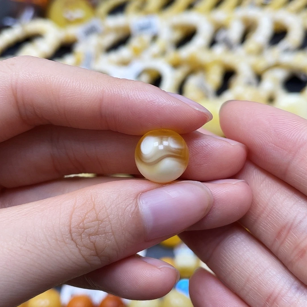 未镶嵌蜜蜡裸石圆珠12.1mm