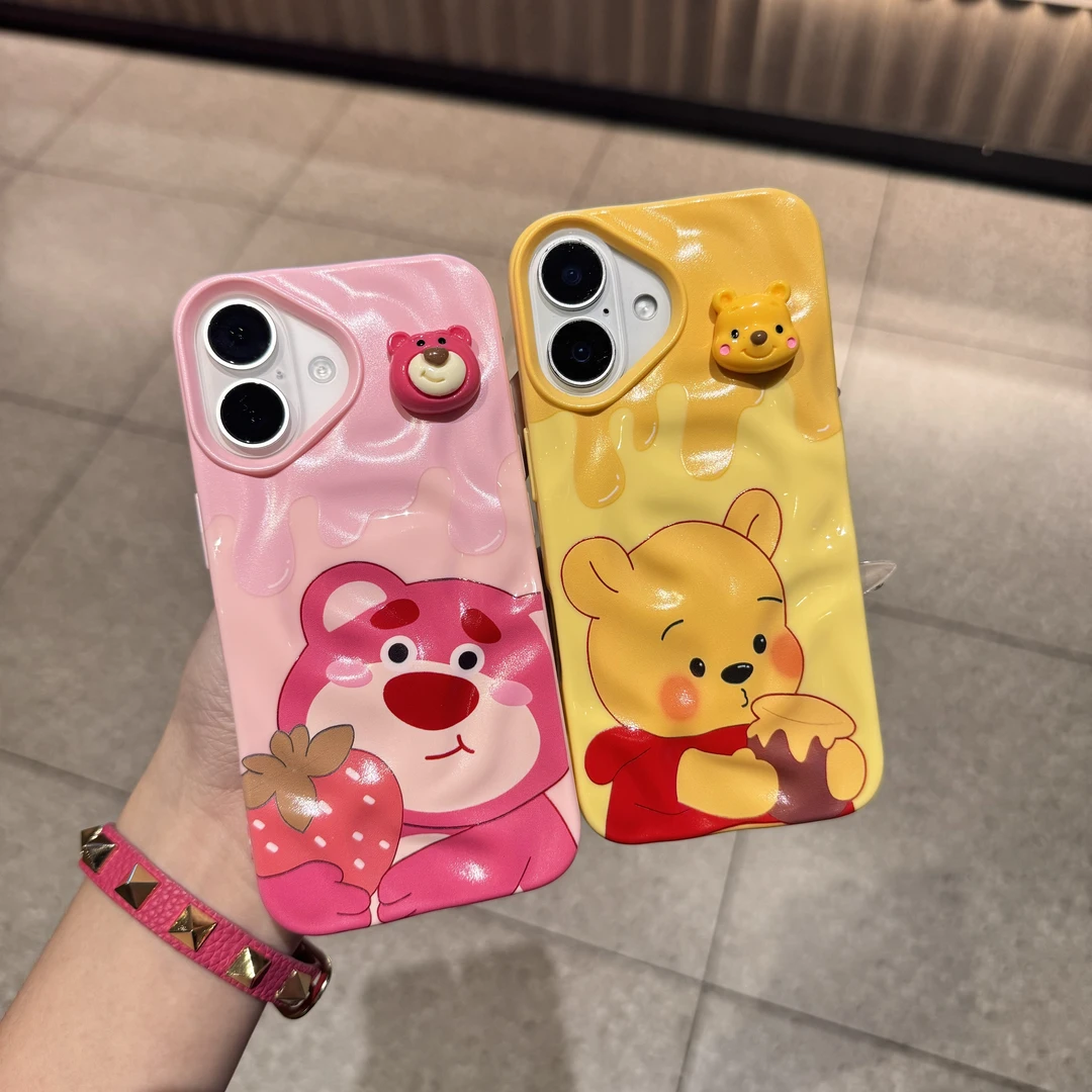 维尼草莓熊公仔牛奶壳适用iPhone16苹果14promax手机壳15防摔