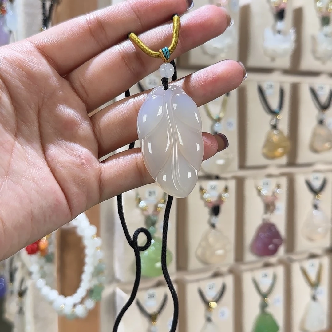 玛瑙/玉髓吊坠(赠链)未镶嵌潇**雨