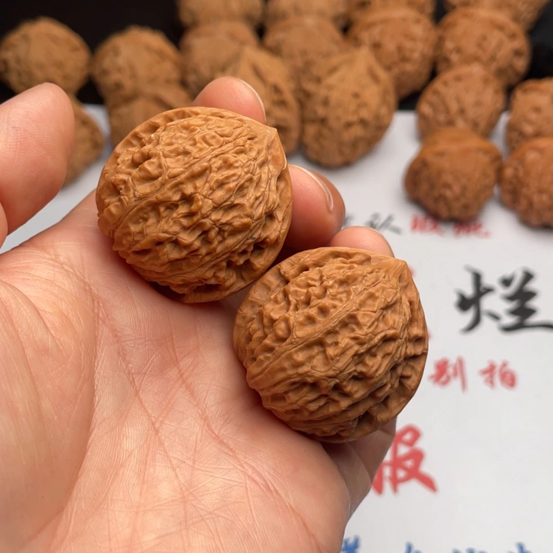 文玩核桃吊坠486。33金牛歪