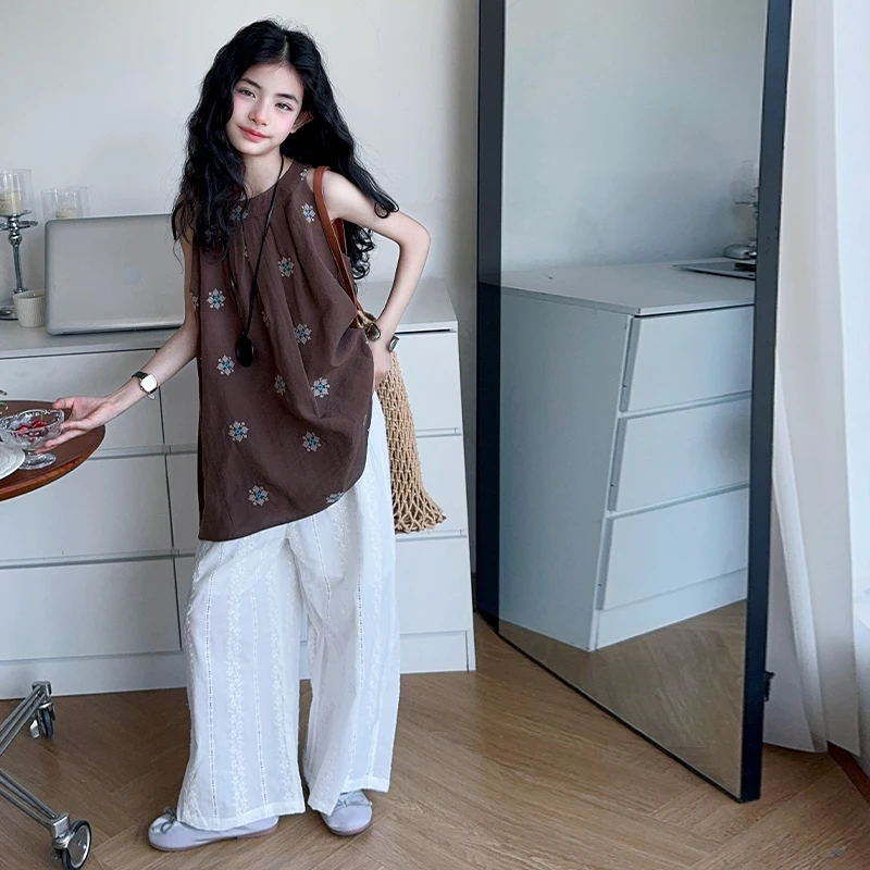 女童套装薄款慵懒无袖刺绣挂脖背心百搭透气阔腿裤两件套2025夏新