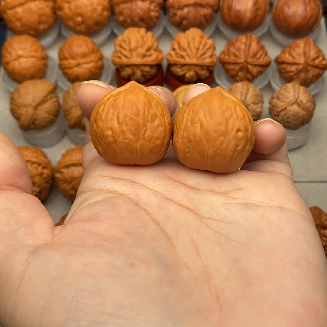 文玩核桃把件小石头