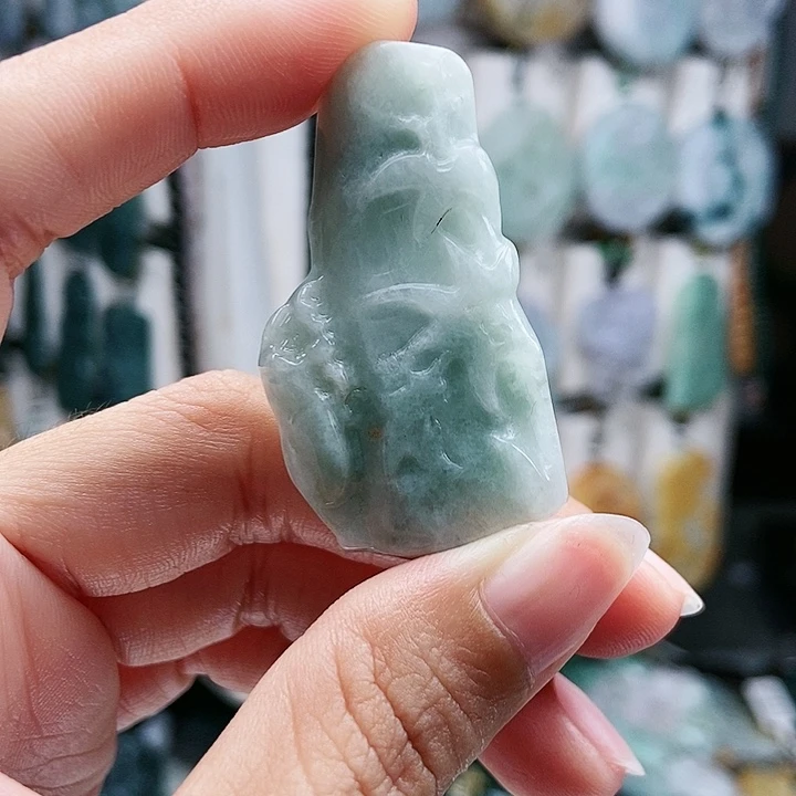 颈饰足铂镶嵌翡翠翡翠