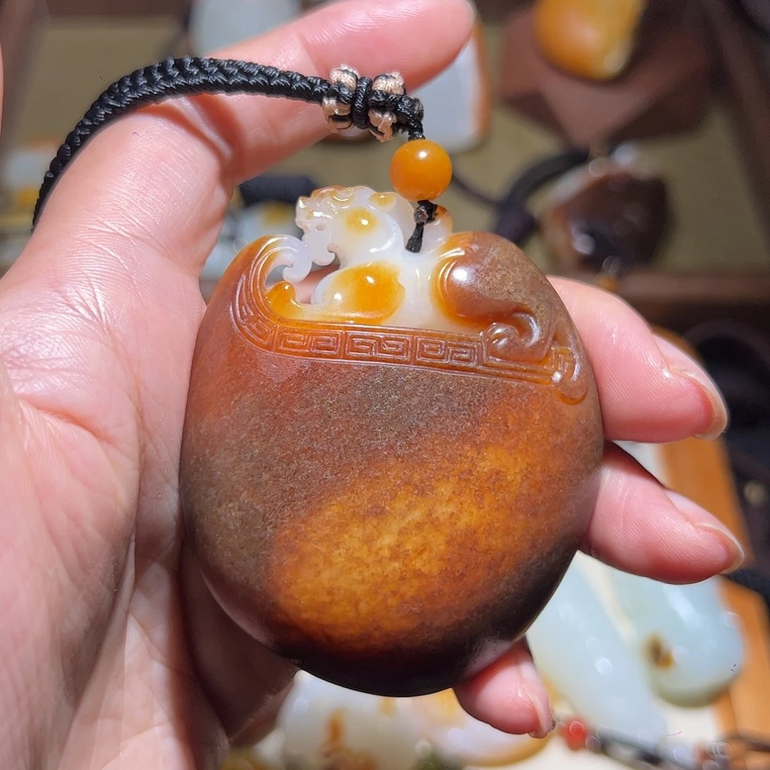 颈饰未镶嵌和田玉王*