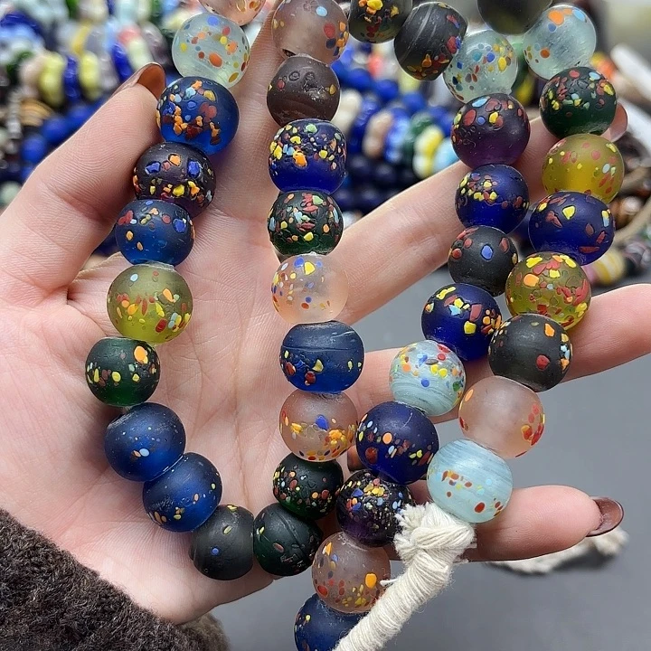 琉璃颈饰琉璃琉璃点彩小珠