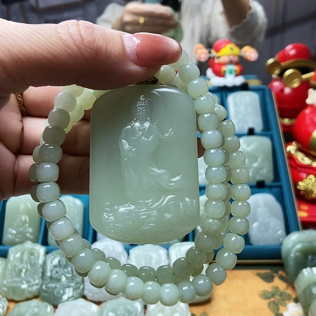 和田玉颈饰未镶嵌小*?