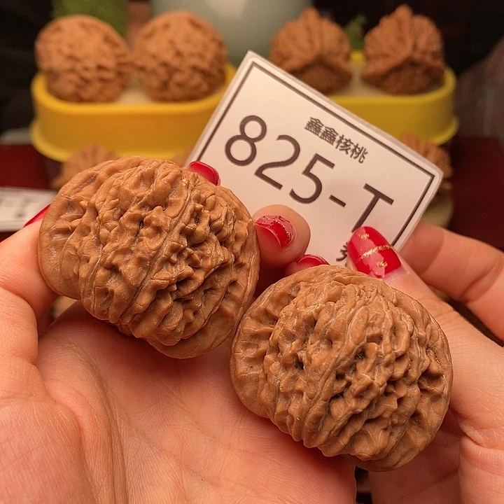 桃核把件汗高楼45……