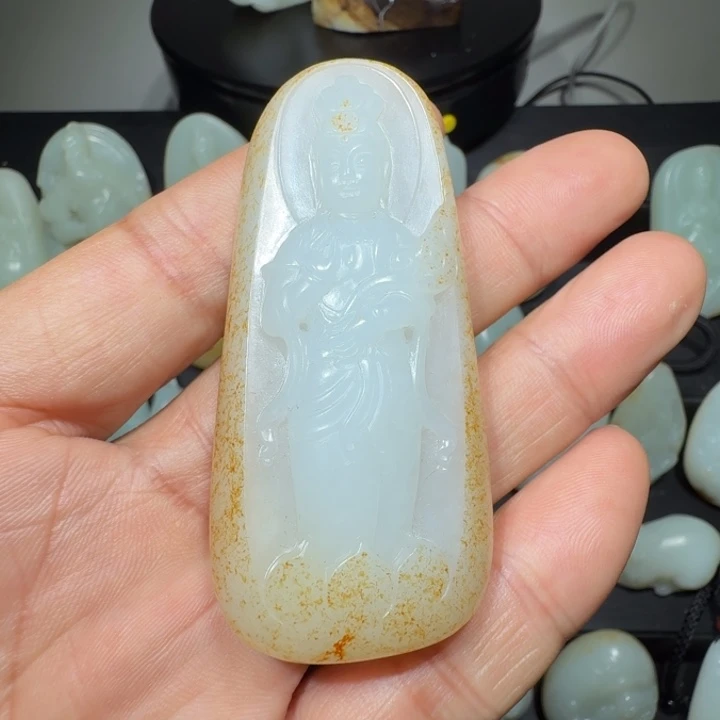 颈饰未镶嵌和田玉（糖玉）杨*松