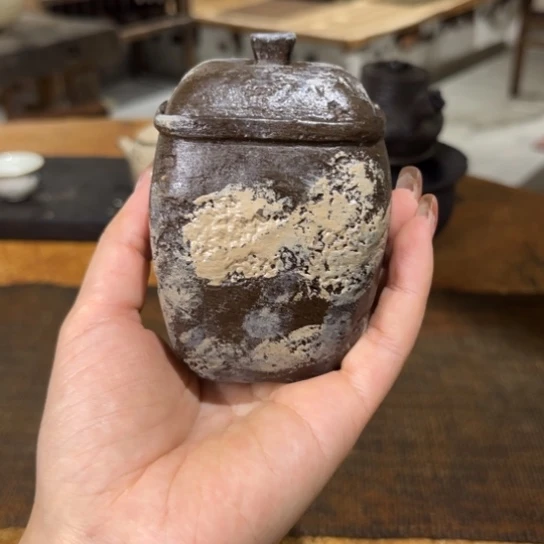 景德镇鱼和熊手工陶艺