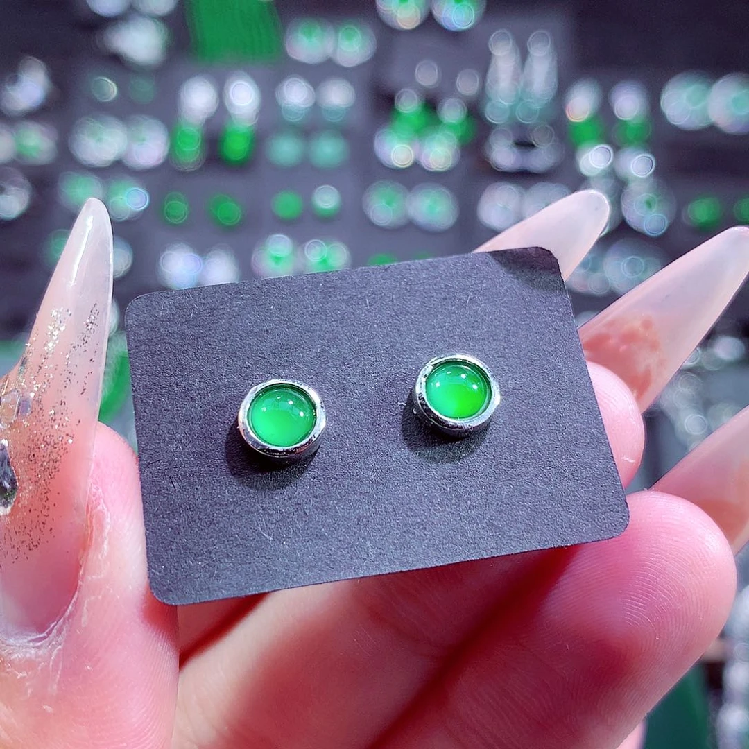 翡翠未镶嵌颈饰挂件