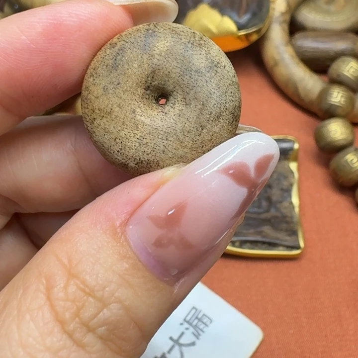 大叶紫檀（黑酸枝木类）