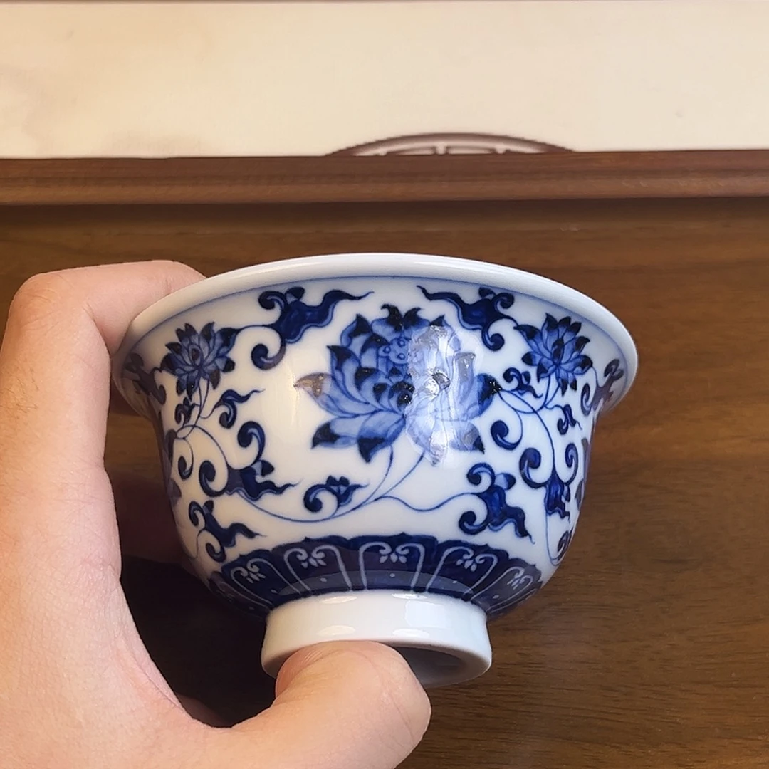 问青坊柴窑缠枝压手杯