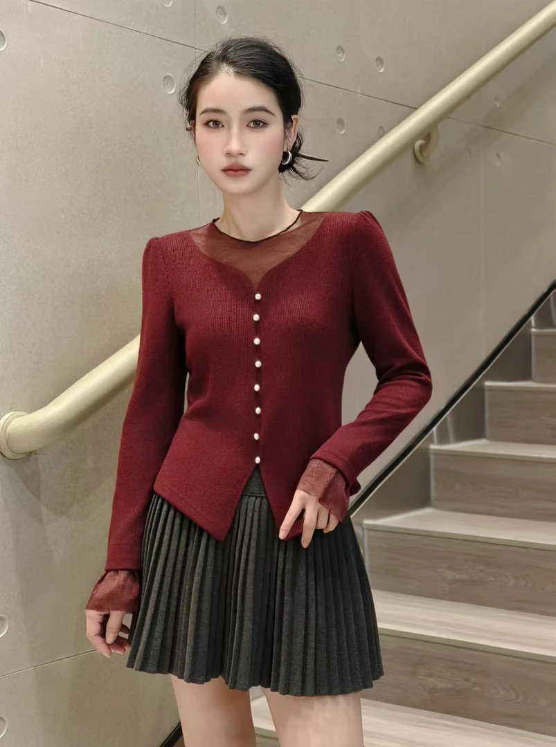 美美推荐88812蕾丝拼接珍珠扣设计感显瘦针织衫洋气减龄上衣