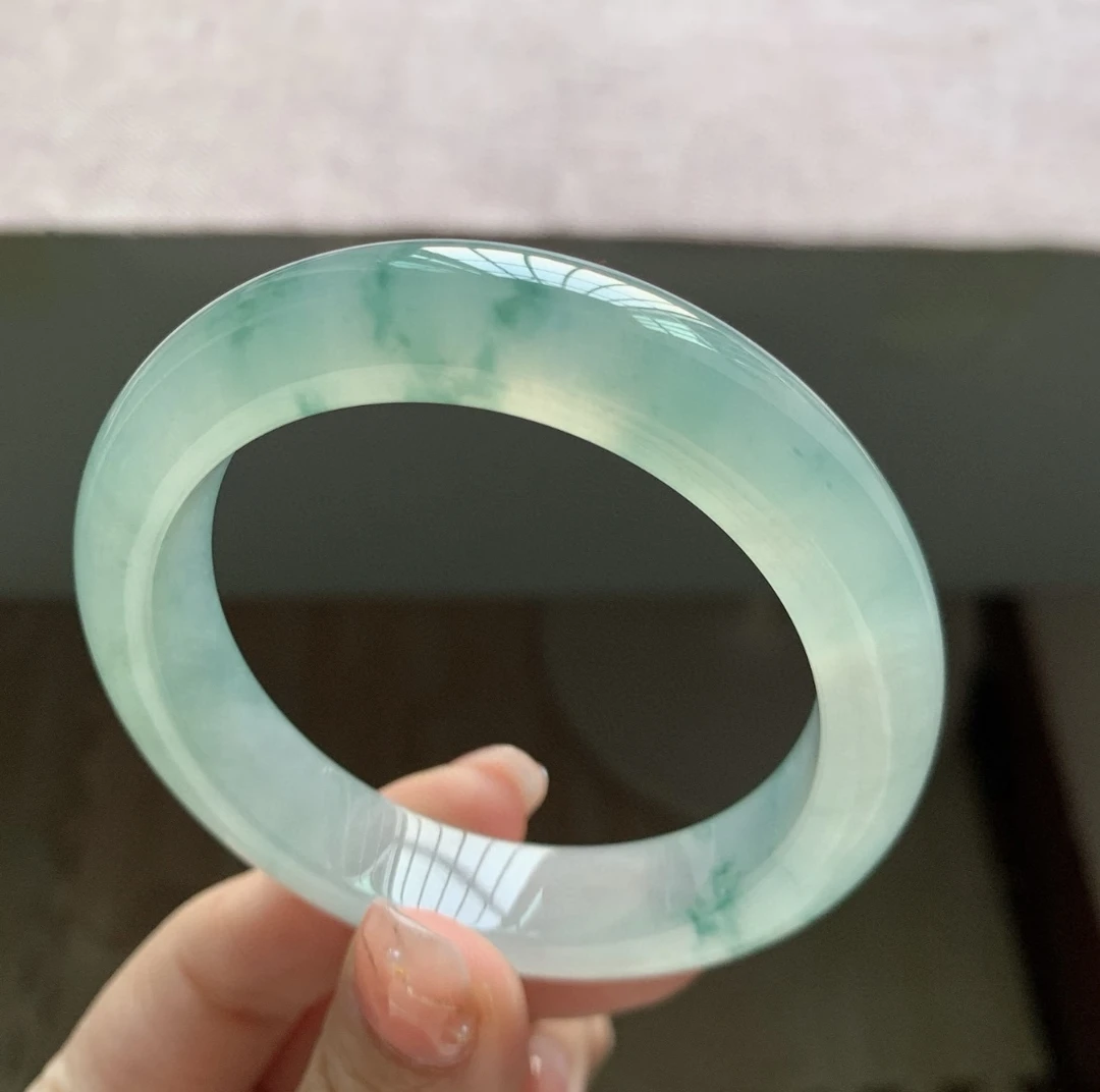 a时尚缅风美人翠饰品手镯（对应价格拍）