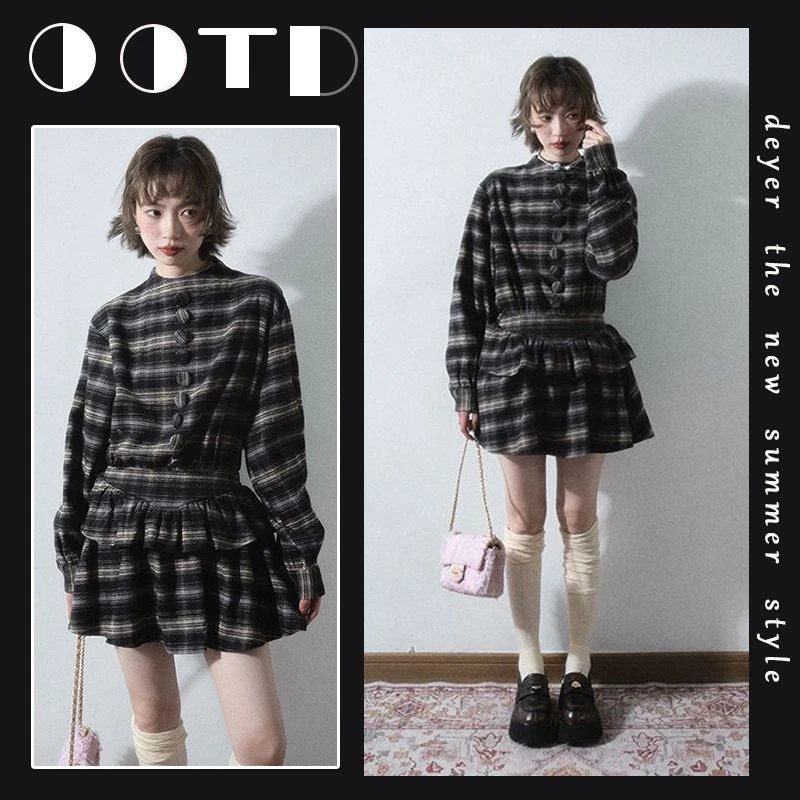 今年流行穿搭2025年新款格纹复古高领收腰长袖荷叶衬衫连衣裙女潮