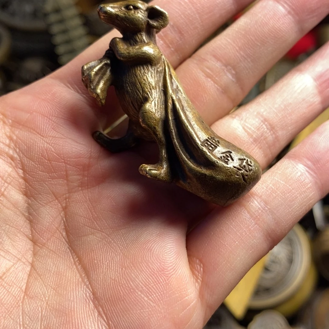 精美铜器做工精良