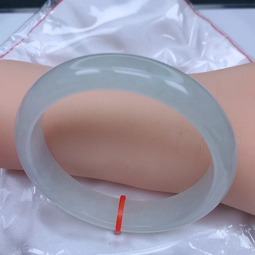【闪购商品】未镶嵌手镯翡翠，58