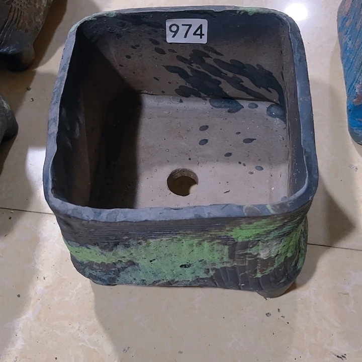 有*章景德镇陶瓷花盆