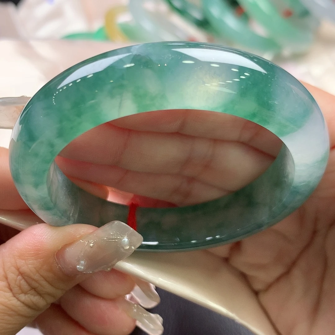 翡翠未镶嵌手镯53.3正圈