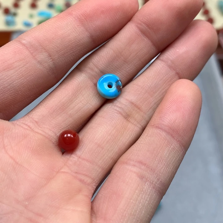 南红玛瑙配饰未镶嵌