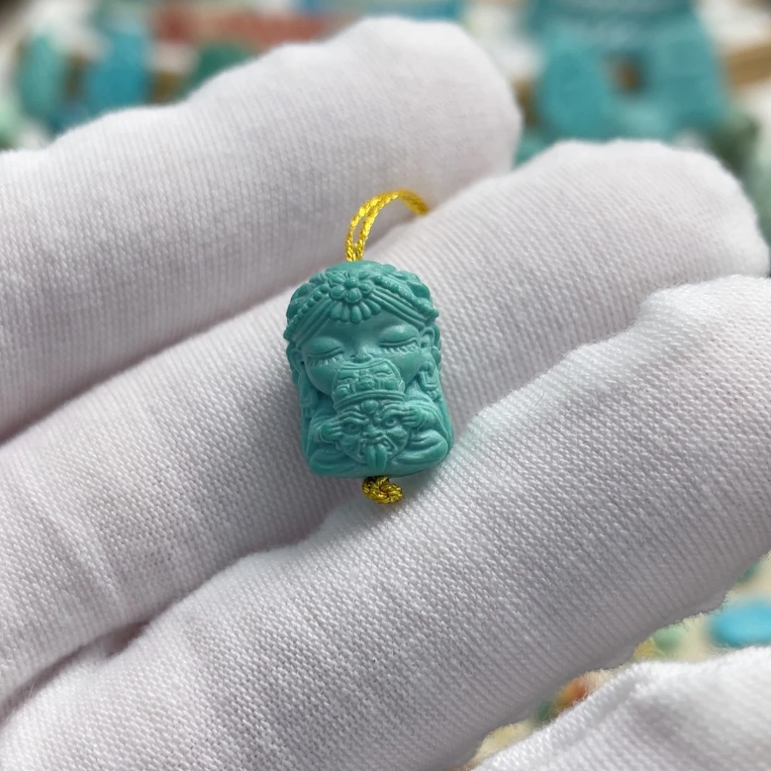 绿松石未镶嵌珠宝奇石