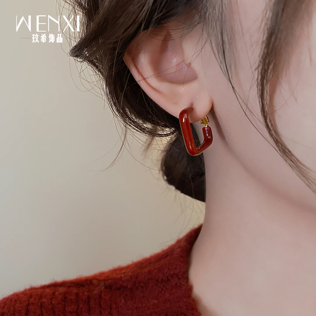 铜合金珐琅耳饰 简约红色耳环秋冬耳钉女人味小众设计感高级耳饰