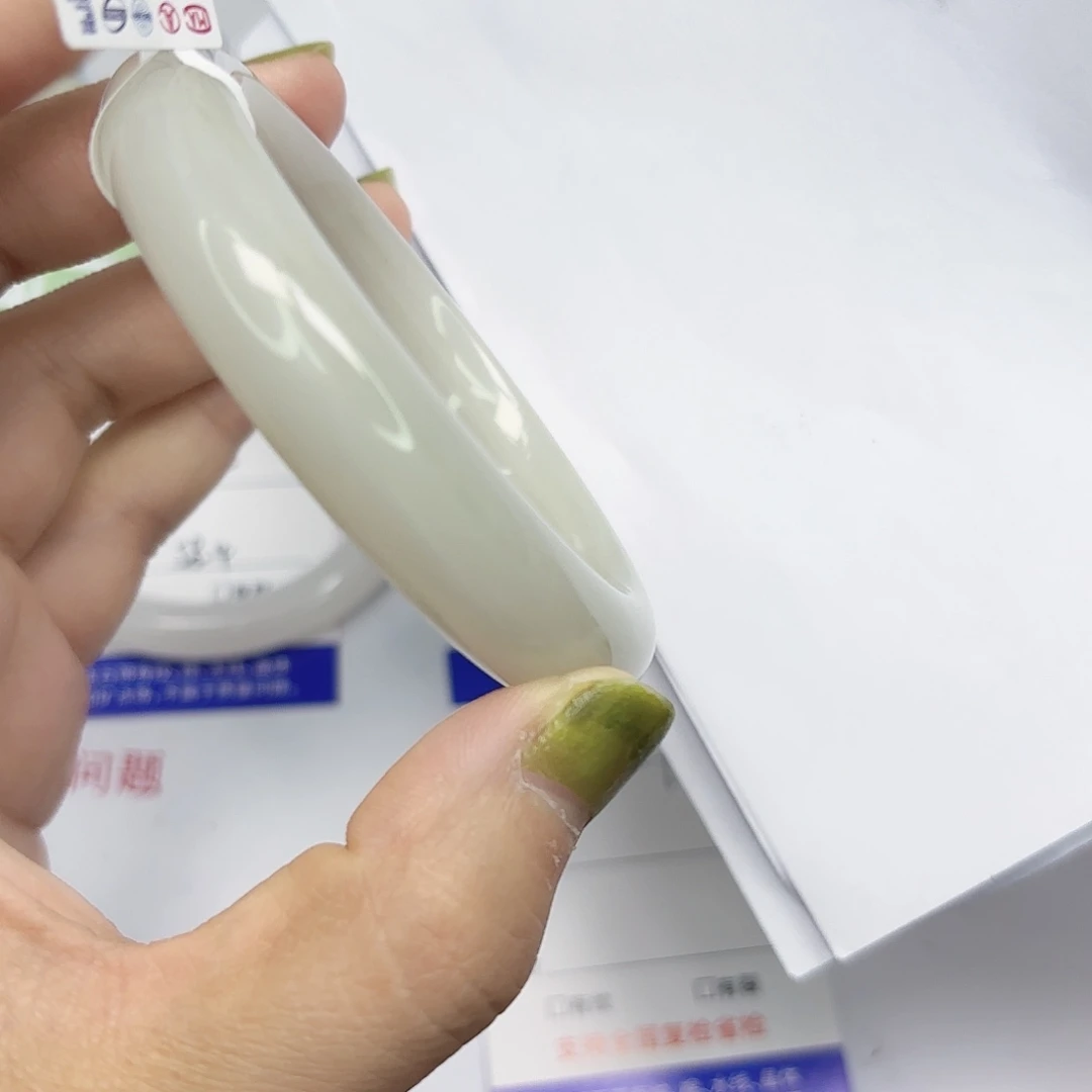 石英质玉未镶嵌手镯47/60