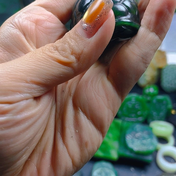 和田玉未镶嵌珠宝半成品