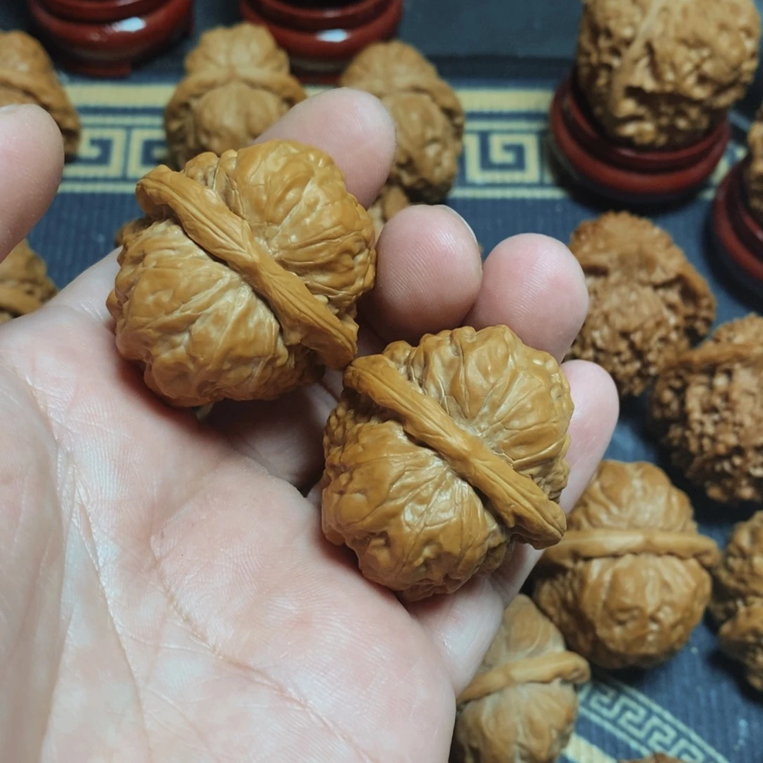 文玩核桃把件蛤蟆头 37 66