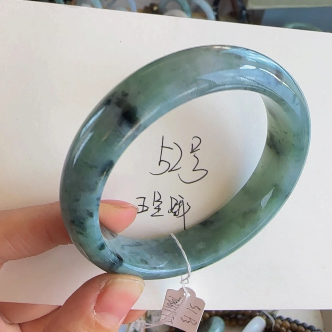 翡翠手镯未镶嵌老坑56.8圈