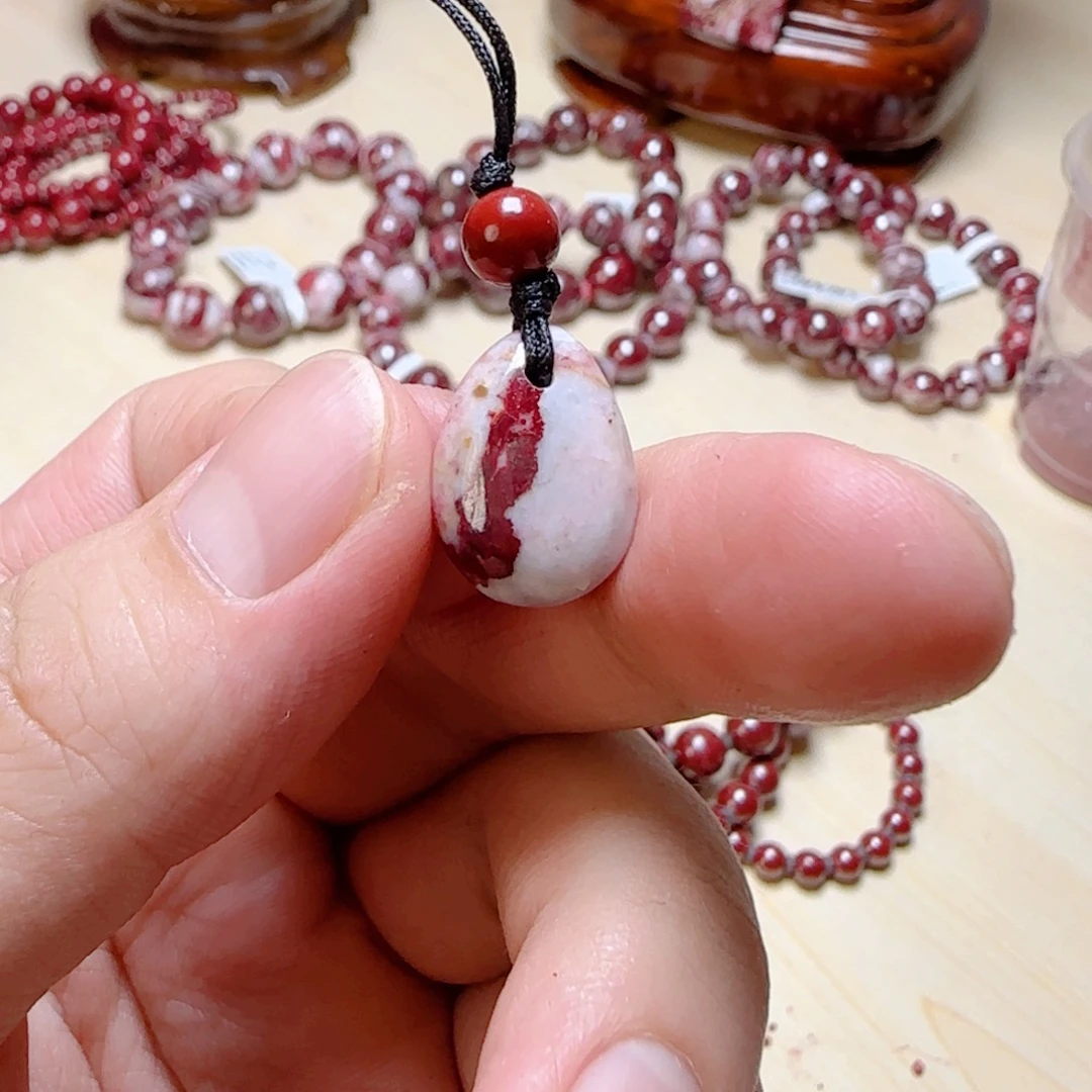 天然辰砂原矿钥匙扣