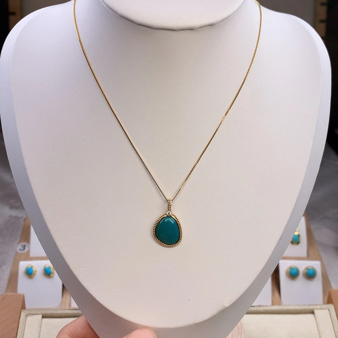 绿松石18K金镶嵌颈饰