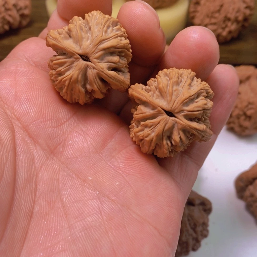 文玩核桃把件L*Y文玩核桃虎头