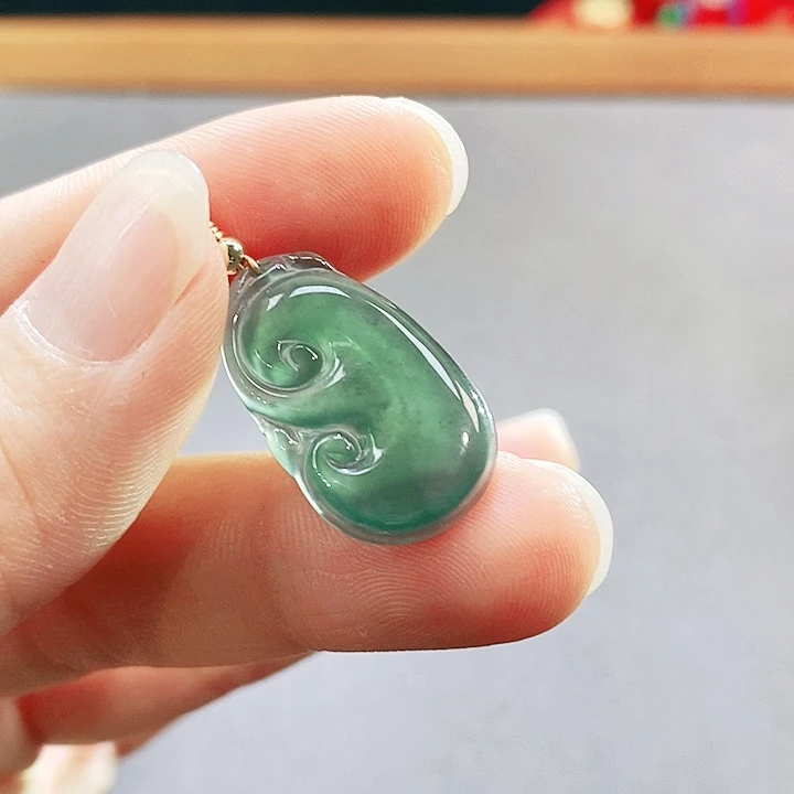 翡翠未镶嵌手镯（圆镯）