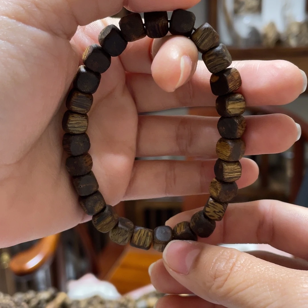 ࿓***༅沉香碎屑沉香方糖一条