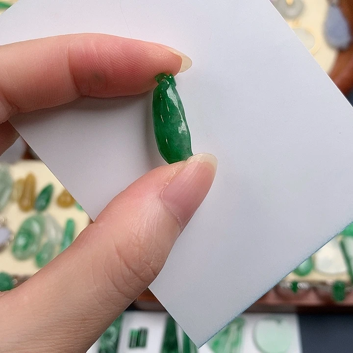 翡翠18K金镶嵌颈饰8753257888