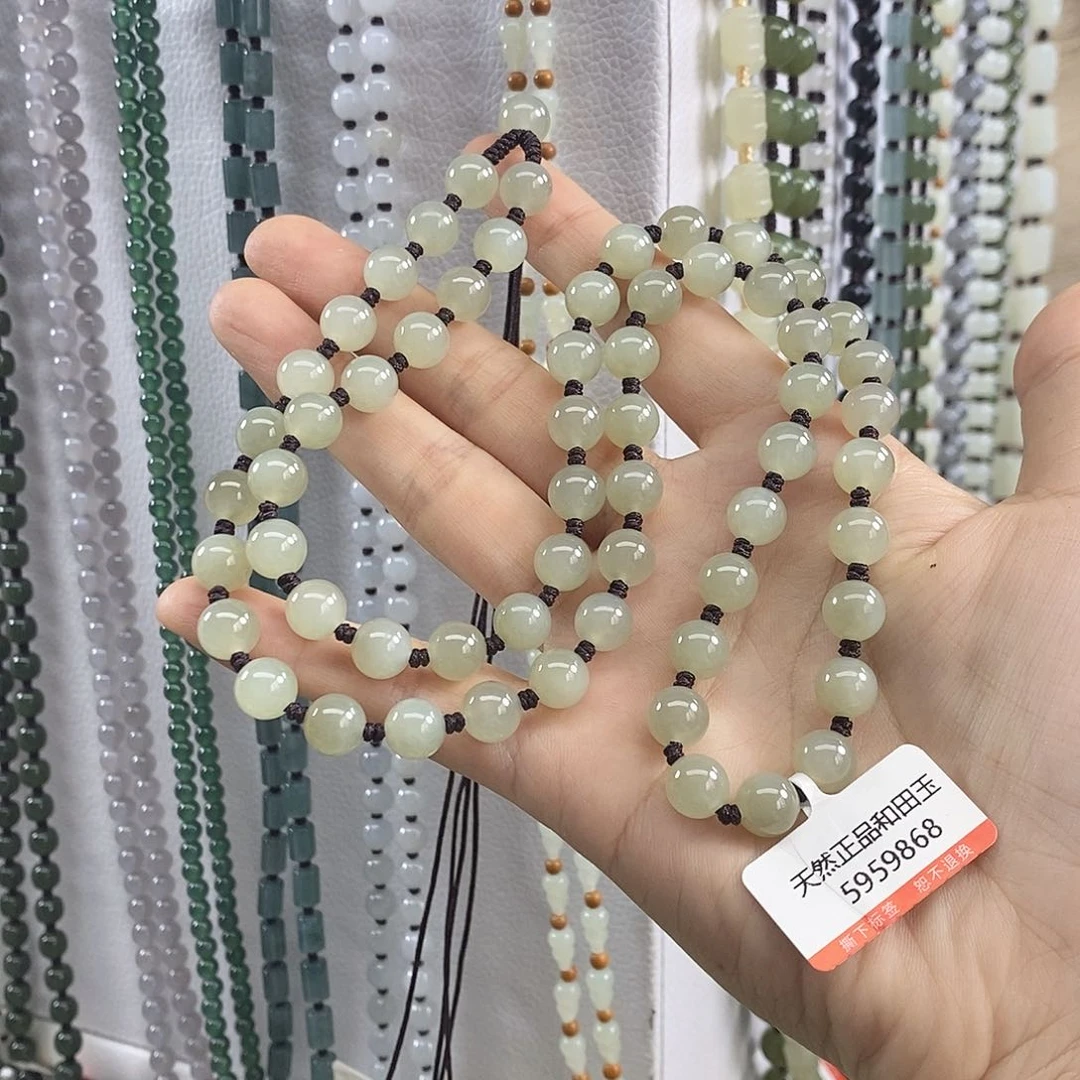 和田玉未镶嵌颈饰大**悟