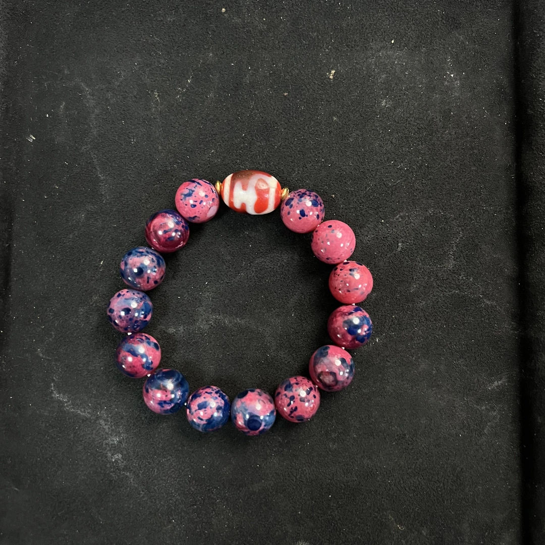 德吉藏*紫红宝瓶手串*图案颜色多样性发一件